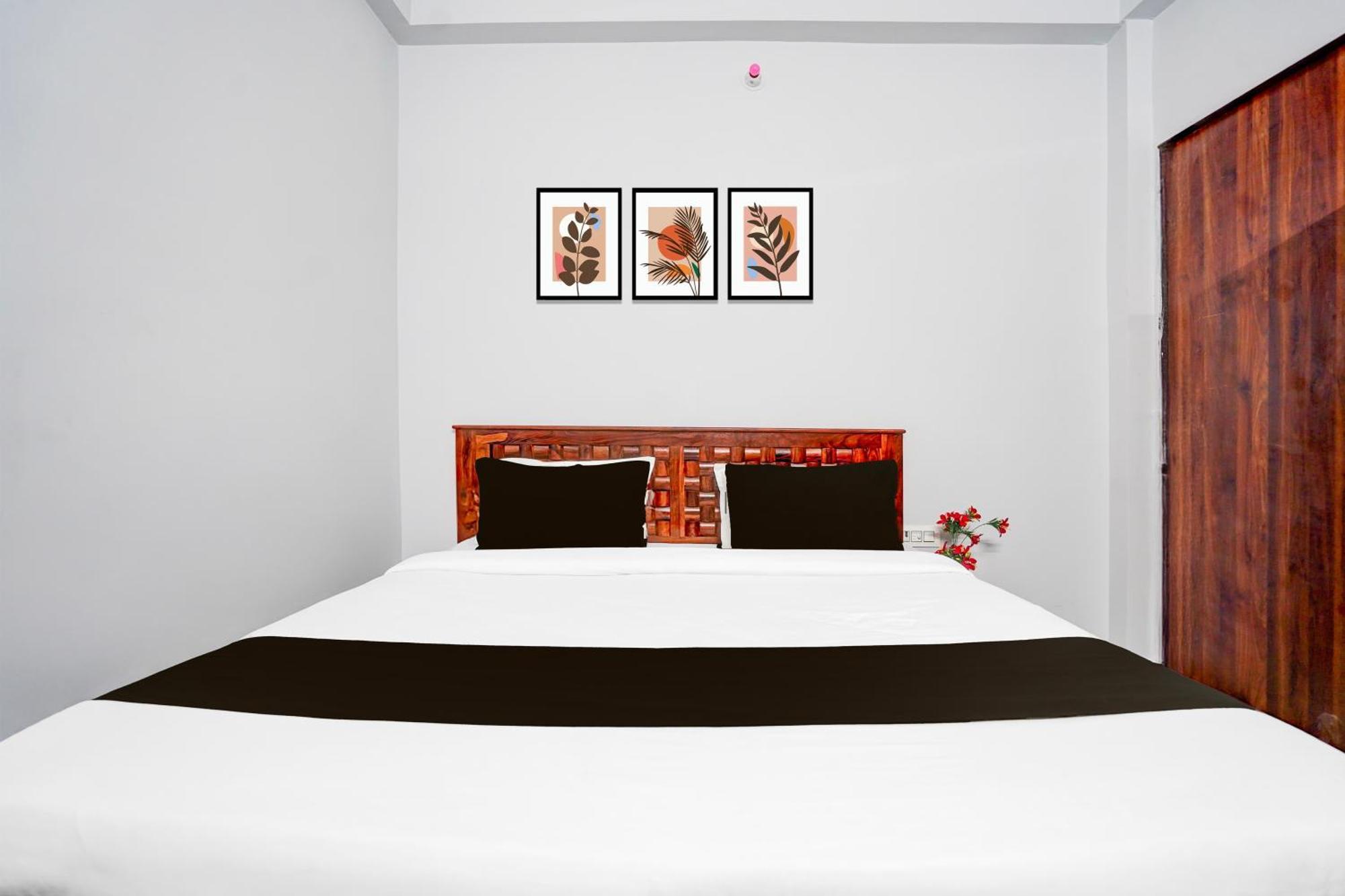 Hotel O Shree Gurukripa Khātu Kültér fotó