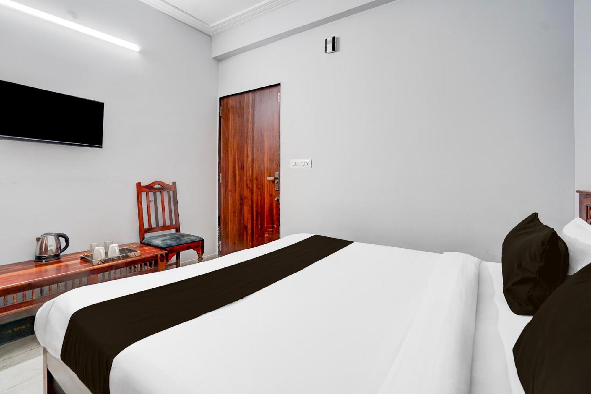 Hotel O Shree Gurukripa Khātu Kültér fotó