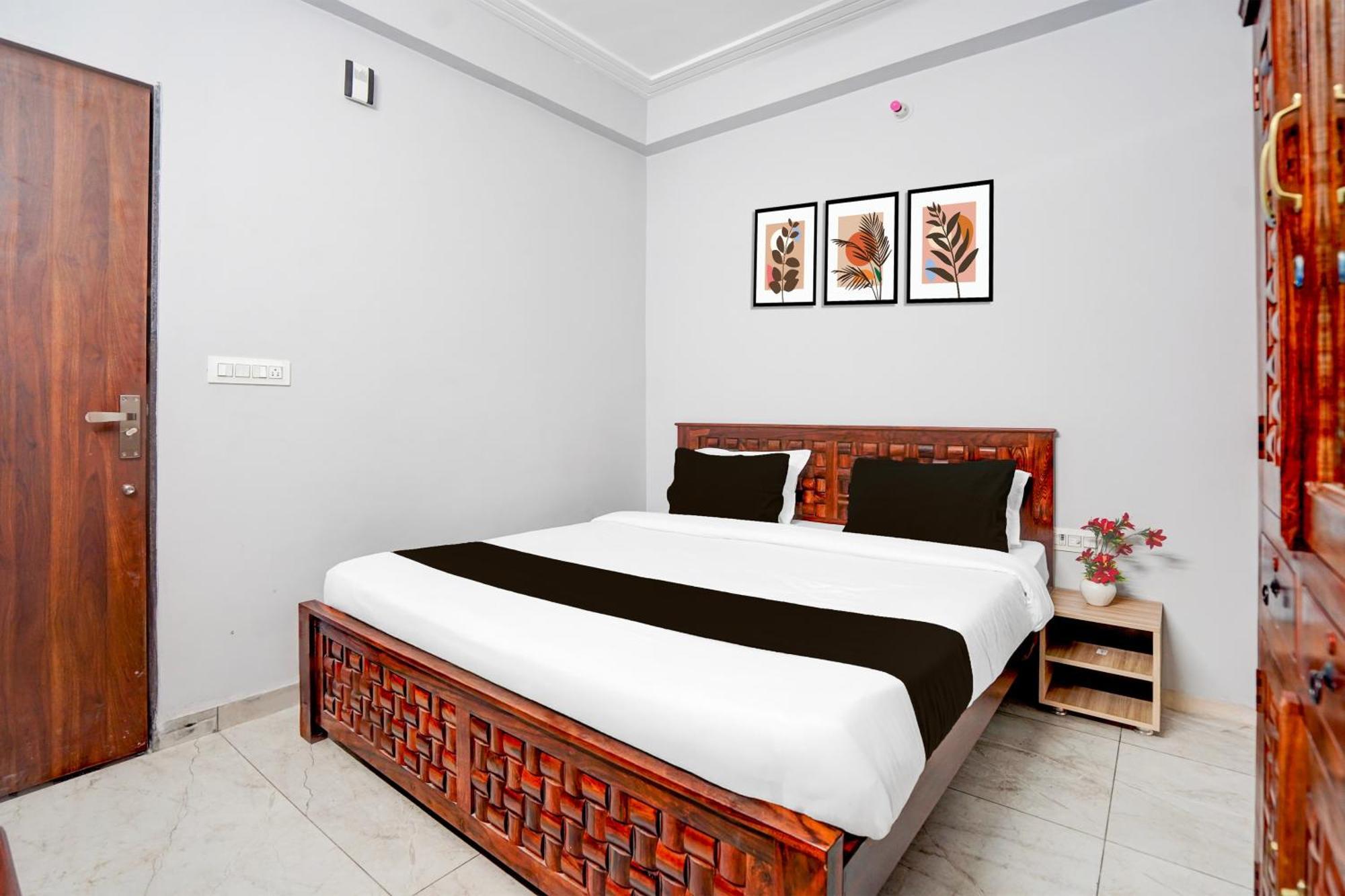 Hotel O Shree Gurukripa Khātu Kültér fotó