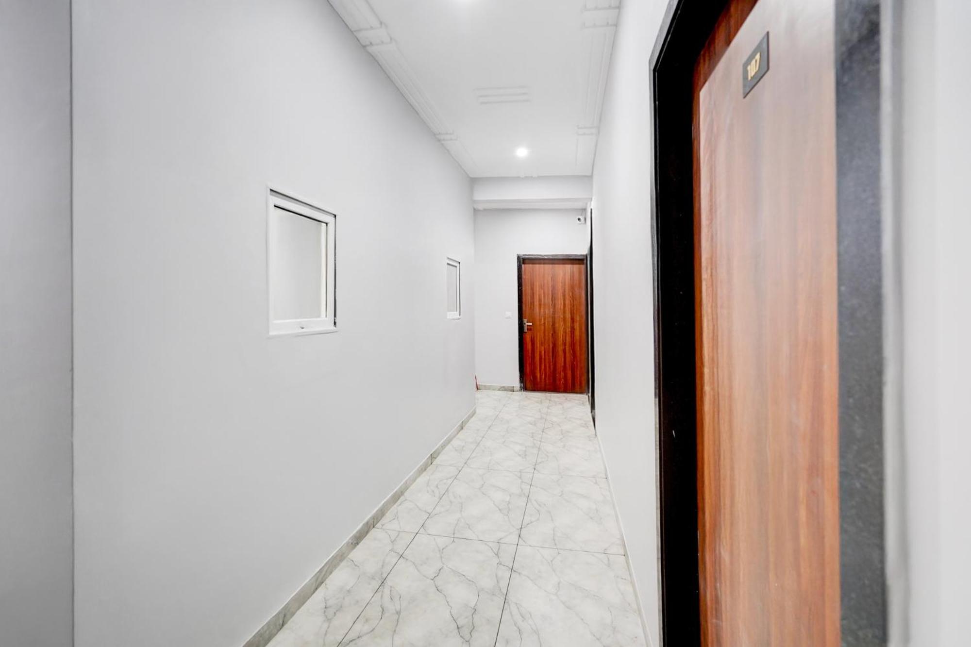 Hotel O Shree Gurukripa Khātu Kültér fotó