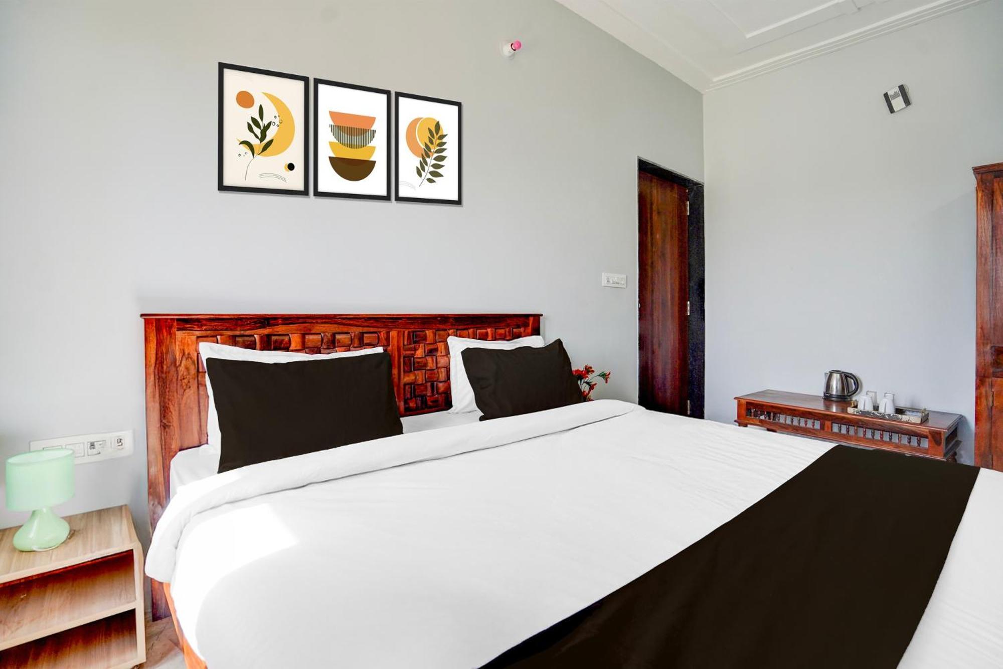Hotel O Shree Gurukripa Khātu Kültér fotó